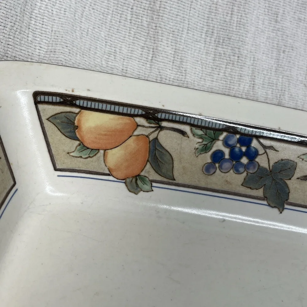 Mikasa Garden Harvest Lasagna Baker Casserole Intaglio Art French Country